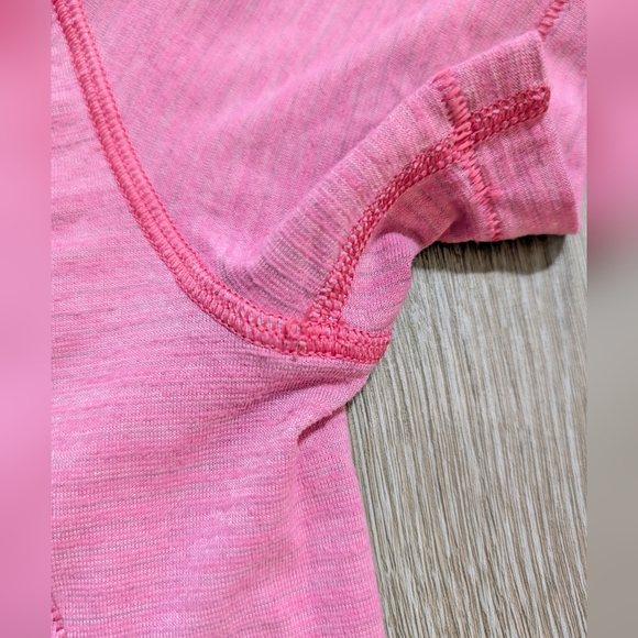 Lululemon Pink V-Neck Women's Top - Flaws - 6? - Preloved - Picture 8 of 11